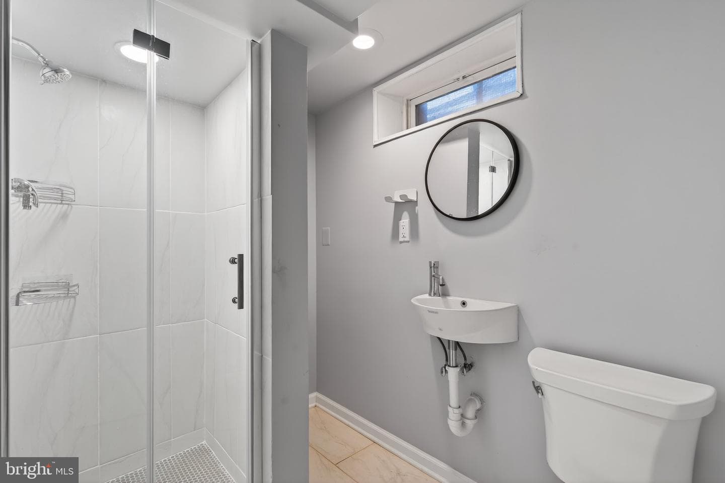 618 Faraday Place NE photo 32