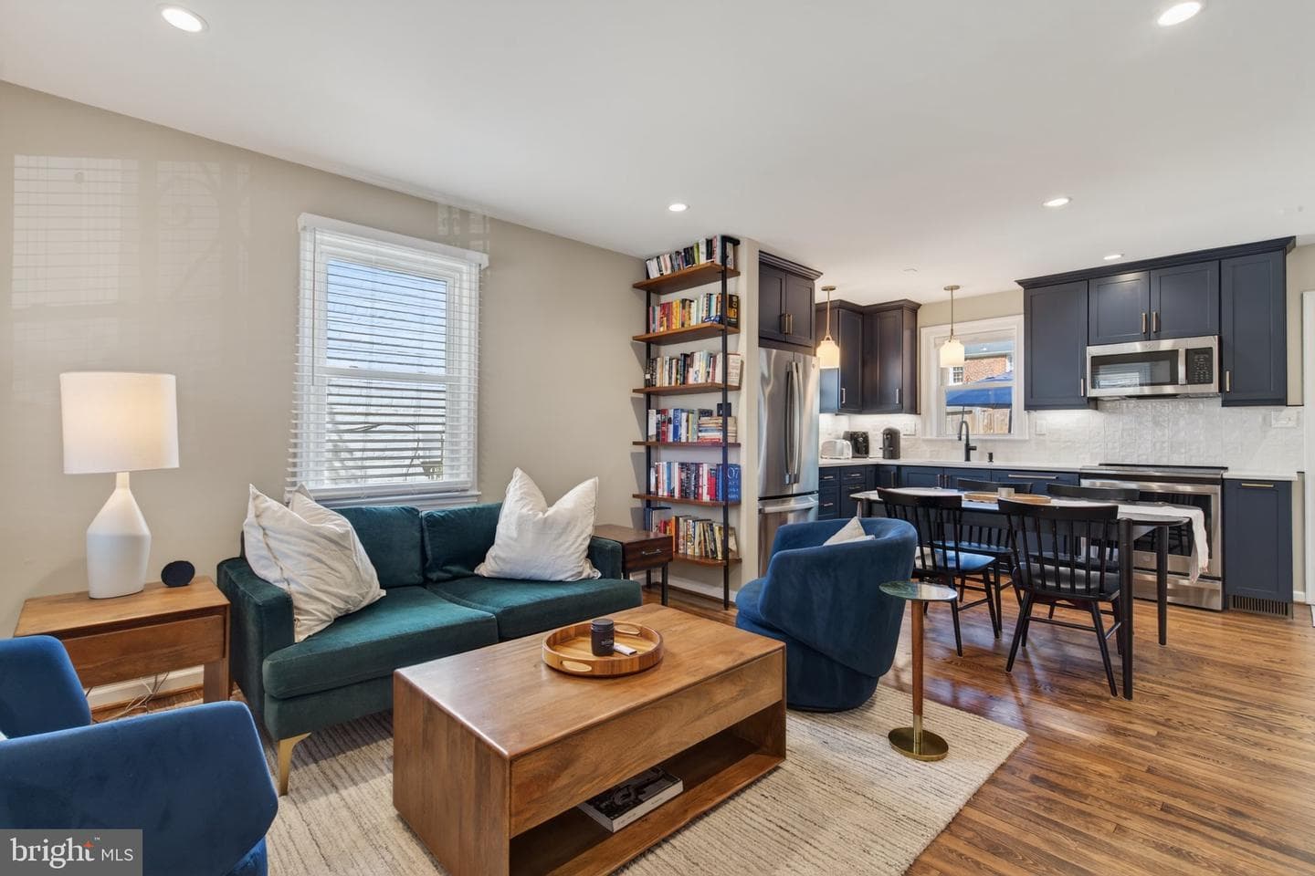 618 Faraday Place NE photo 5
