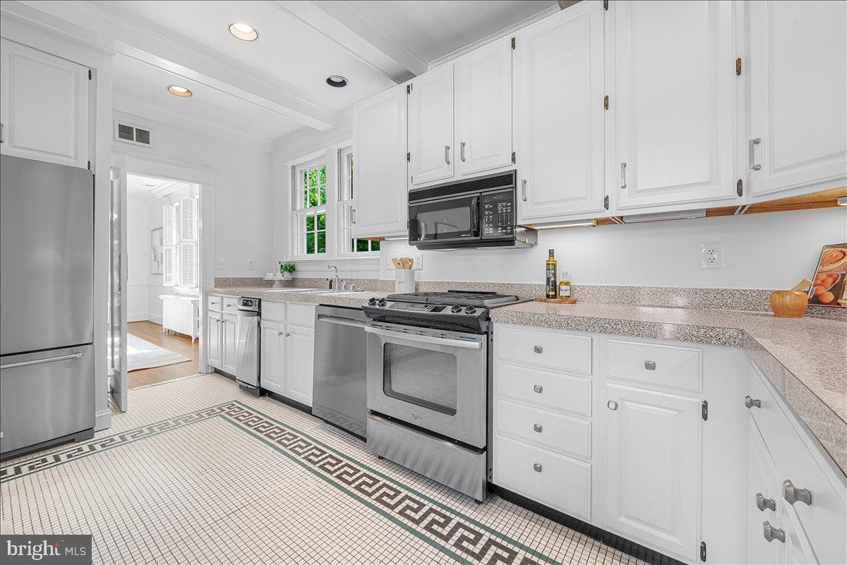 3001 Mckinley Street NW photo 25