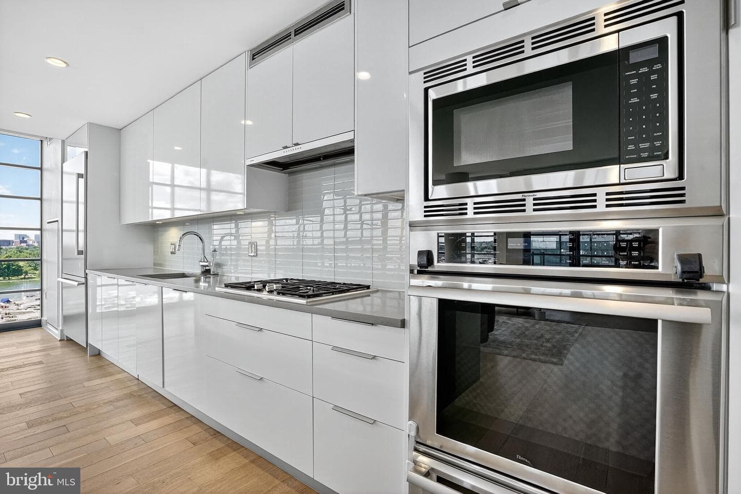 45 Sutton Square SW #509 photo 10
