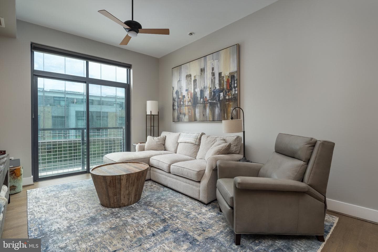 525 SW Water Street SW #404 photo 8