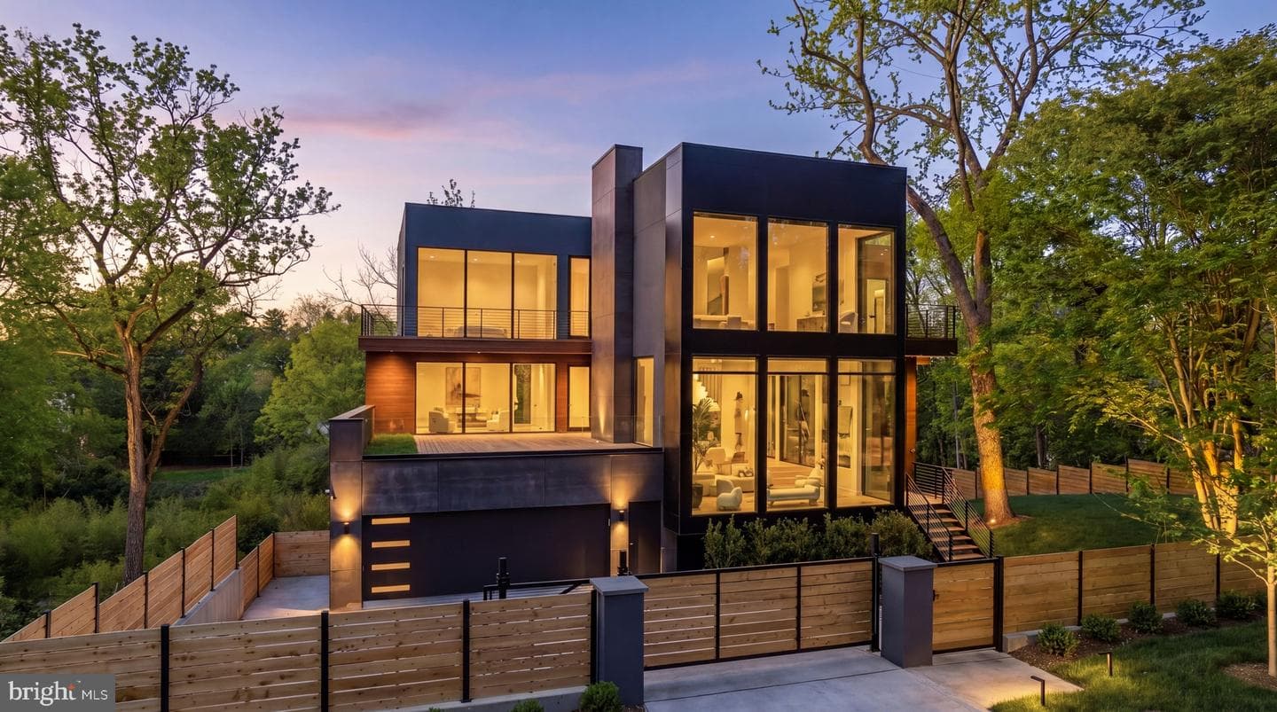 2676 Chain Bridge Road NW, Washington