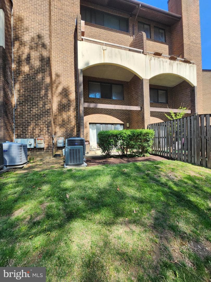3035 Hawthorne Drive NE #3035, Washington