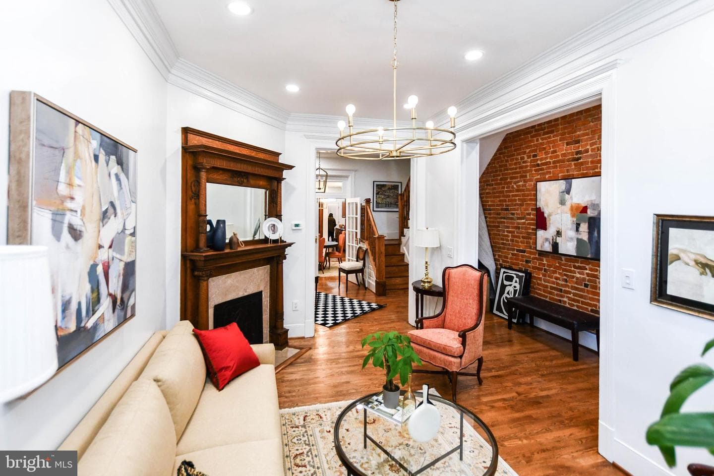 34 R Street NE photo 11