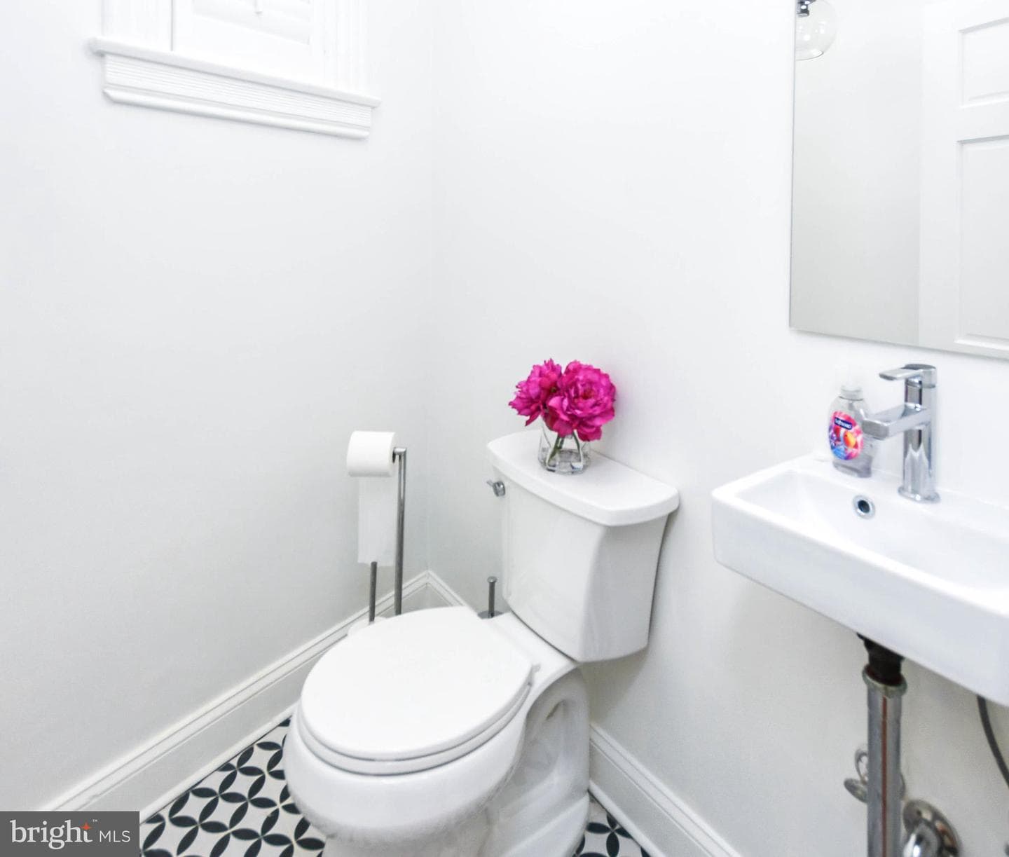 34 R Street NE photo 18