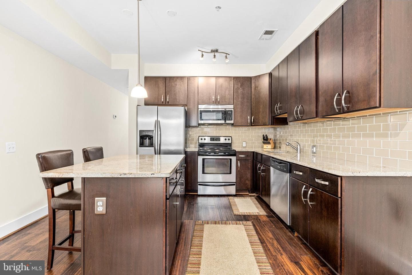 245 15th Street SE #105 photo 7