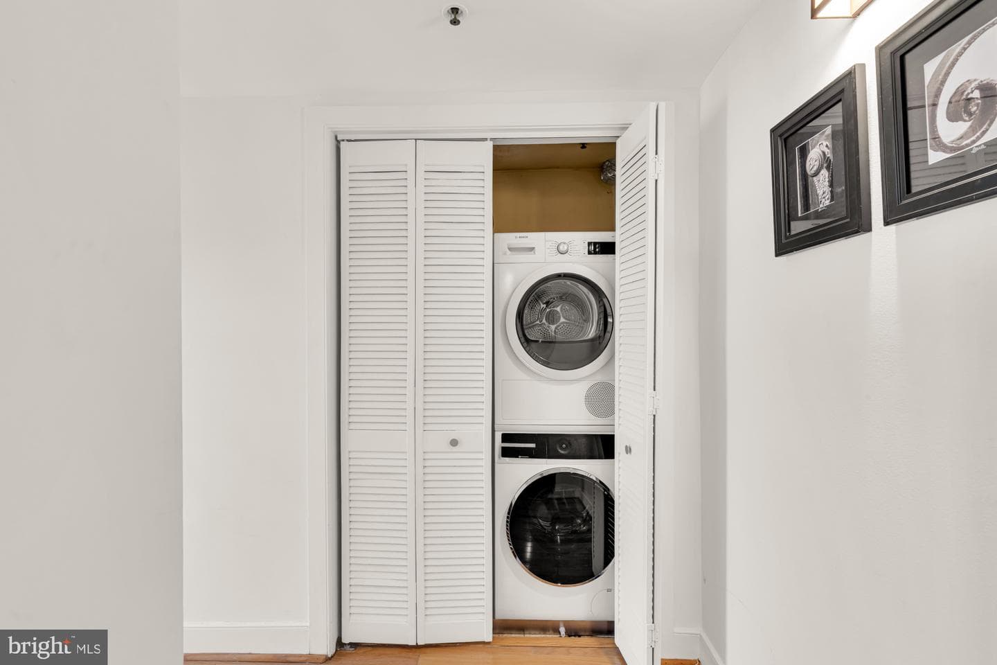 1727 R Street NW #402 photo 17