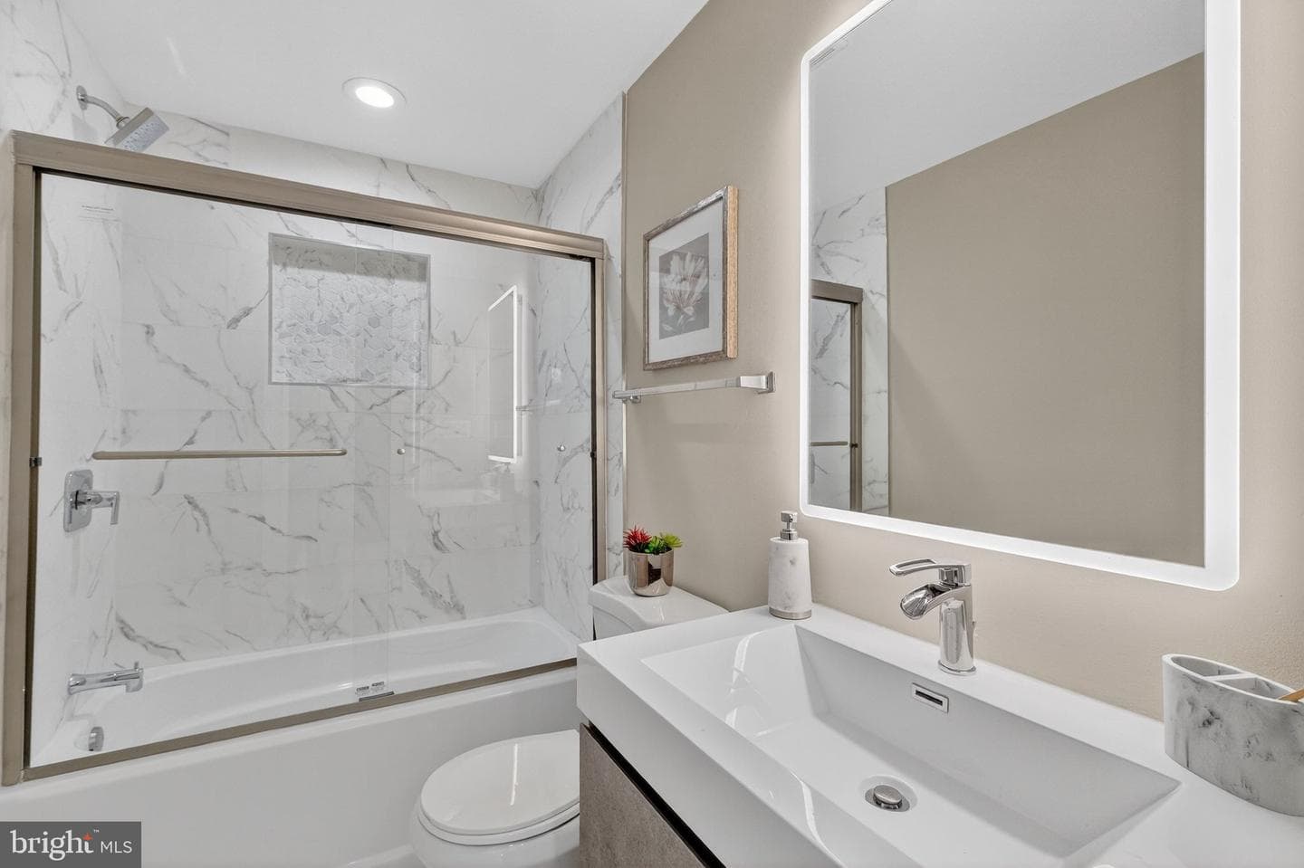 3151 Newton Street NE photo 22