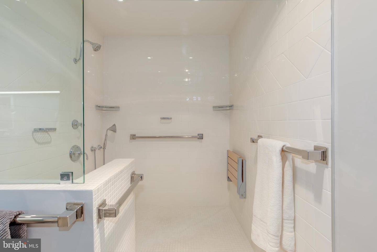 4000 Cathedral Avenue NW #736-B photo 29