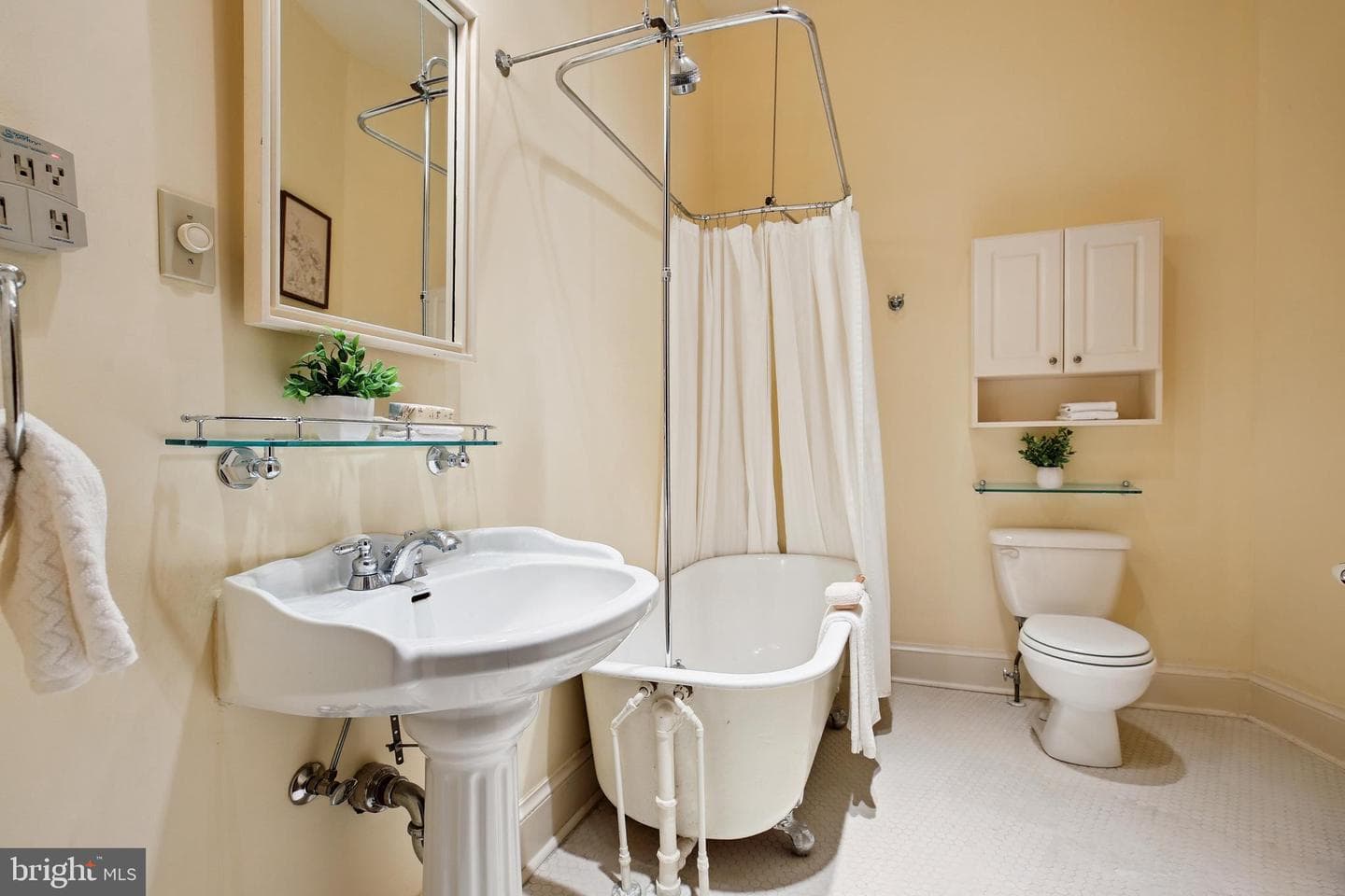 17 Logan Circle NW photo 18
