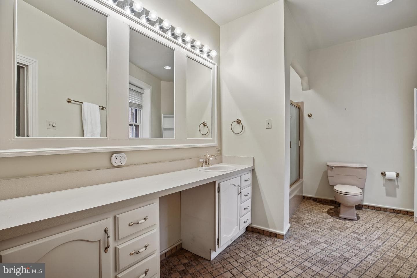 17 Logan Circle NW photo 31