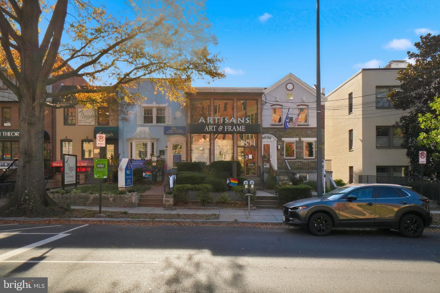 1430 Foxhall Road NW photo 41