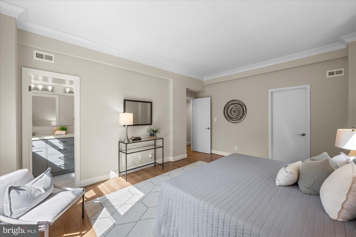 2127 California Street NW #204 photo 12