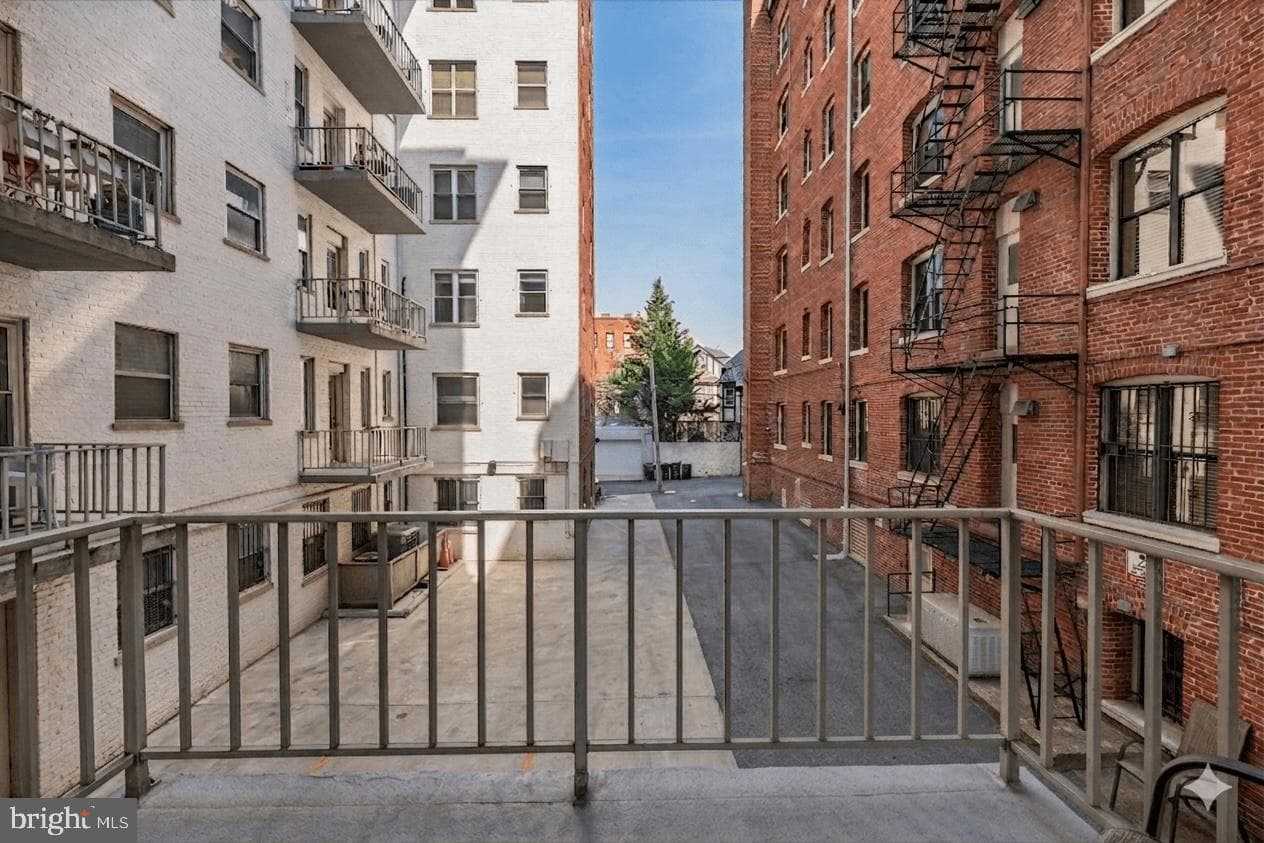 2127 California Street NW #204 photo 15