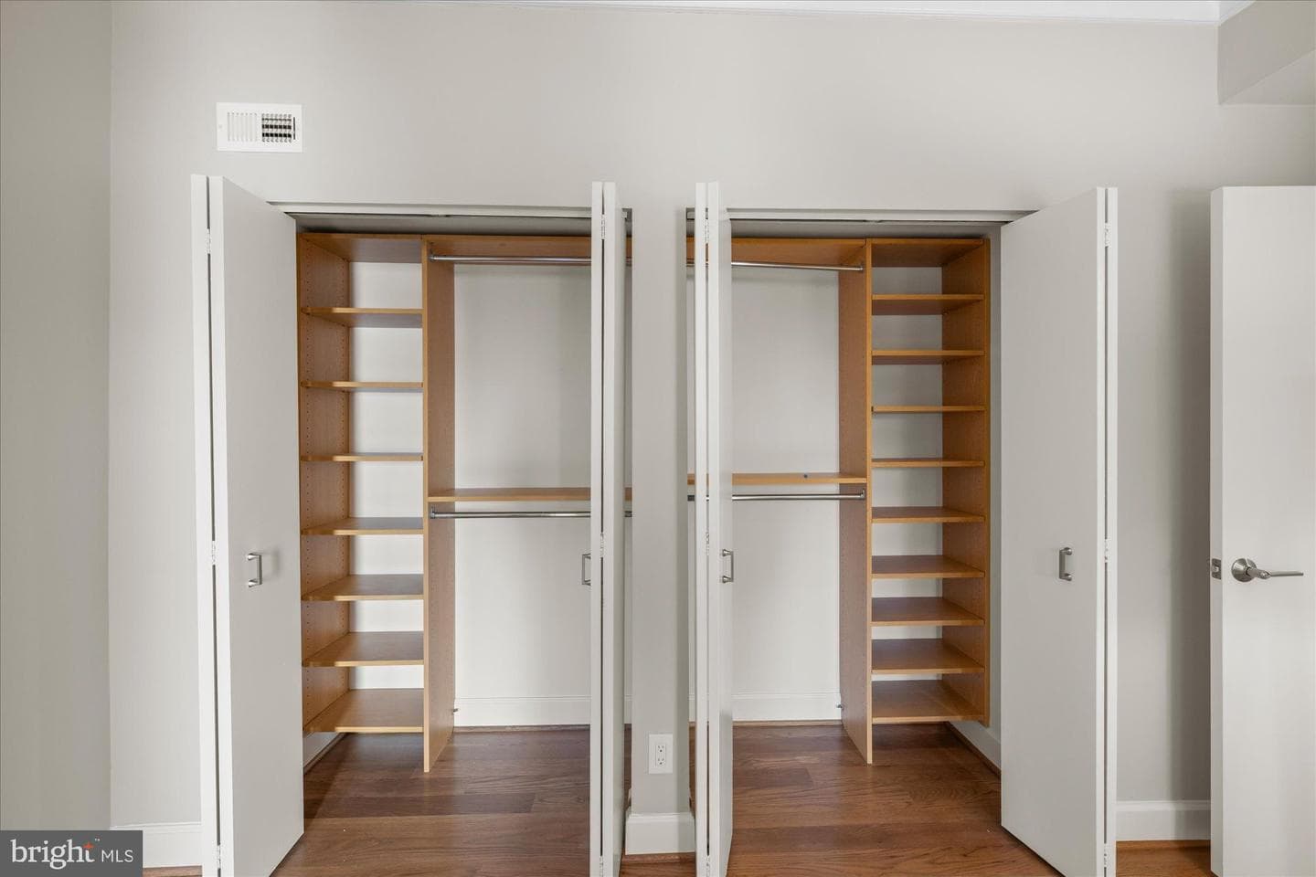 2127 California Street NW #204 photo 16