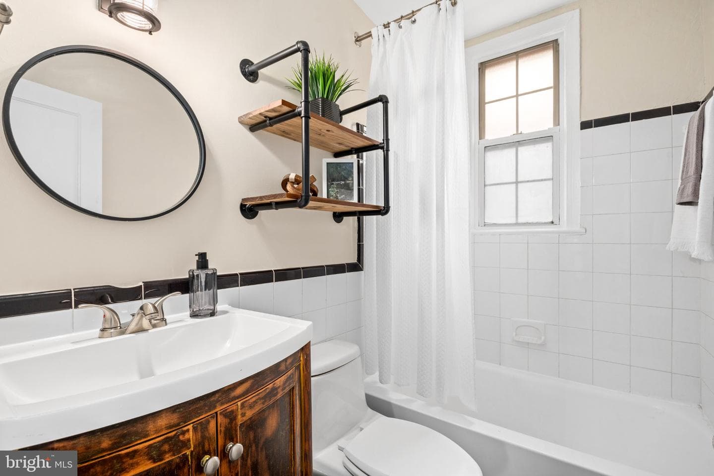 1439 Euclid Street NW #204 photo 12
