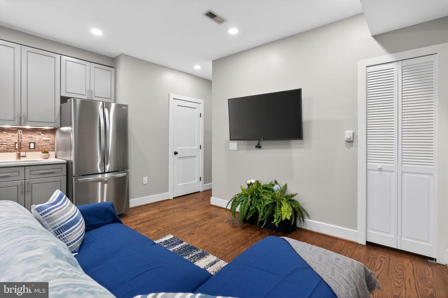 1109 Holbrook Terrace NE #1 photo 19