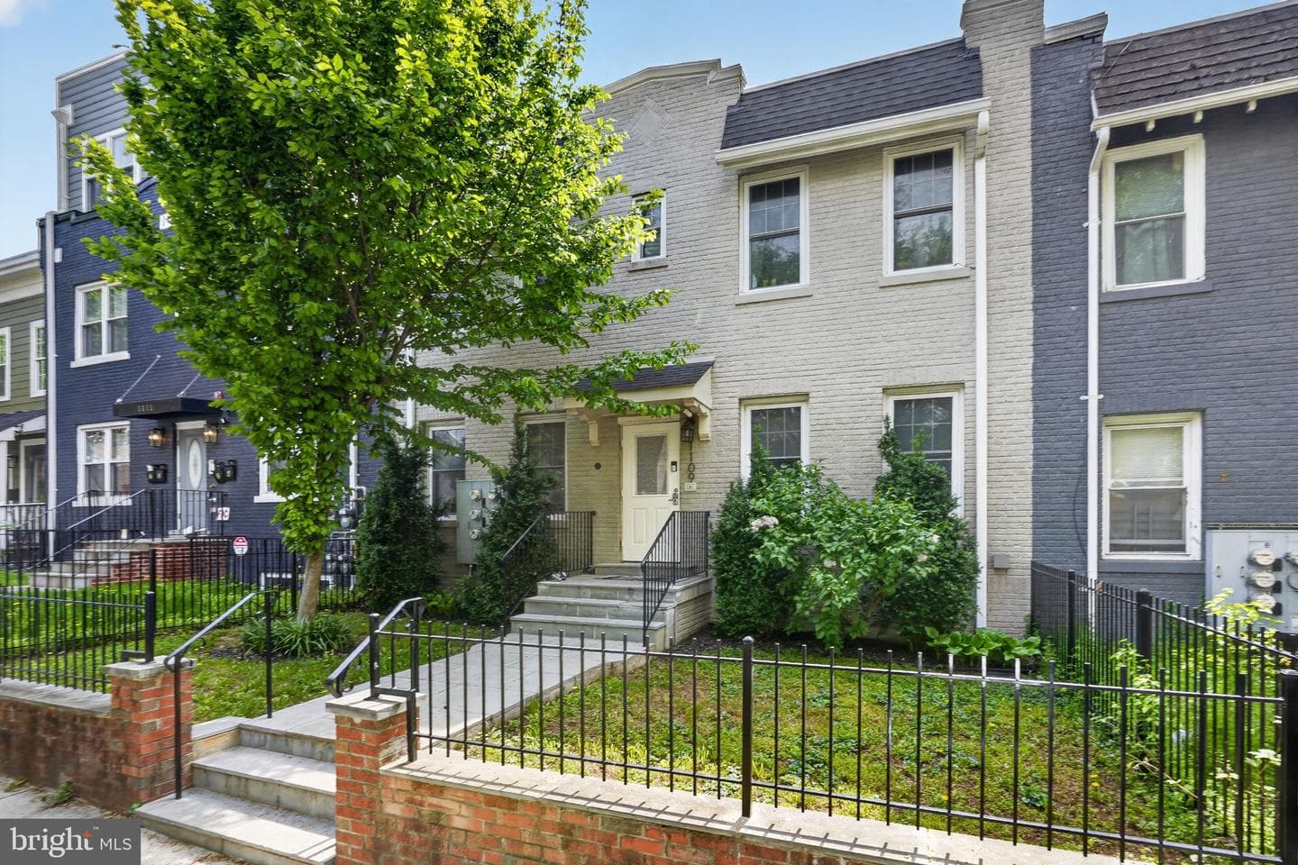 1109 Holbrook Terrace NE #1 photo 4