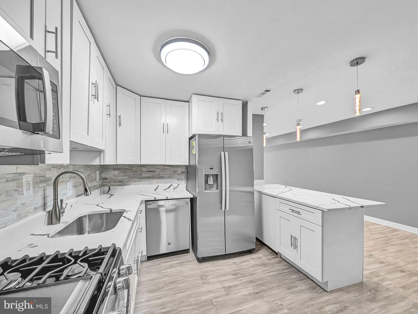 2240 15th Street NE photo 6