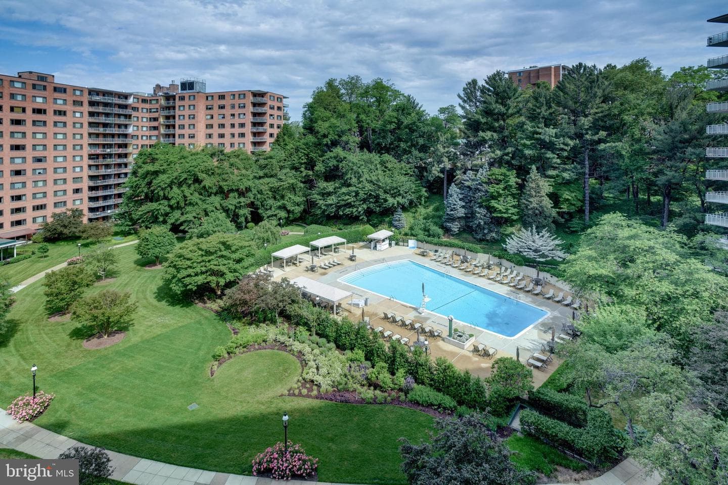 4201 Cathedral Avenue NW #124e photo 52