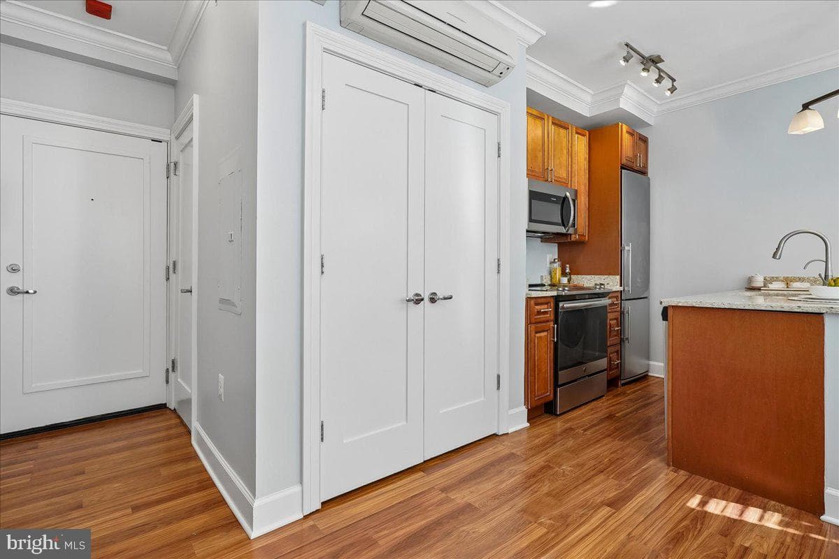 1121 24th Street NW #309 photo 6