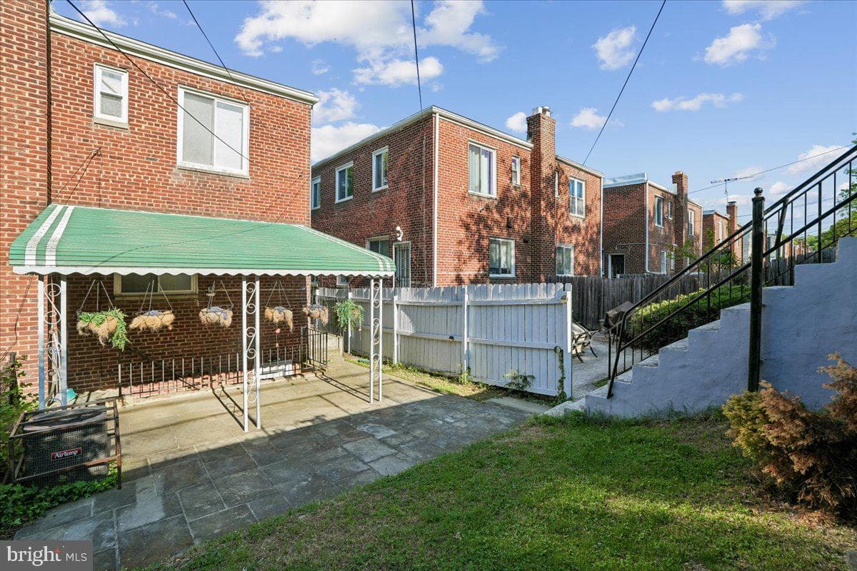 1688 Fort Dupont Street SE photo 24