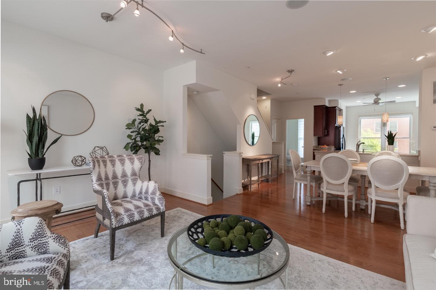 330 L Street SE photo 6