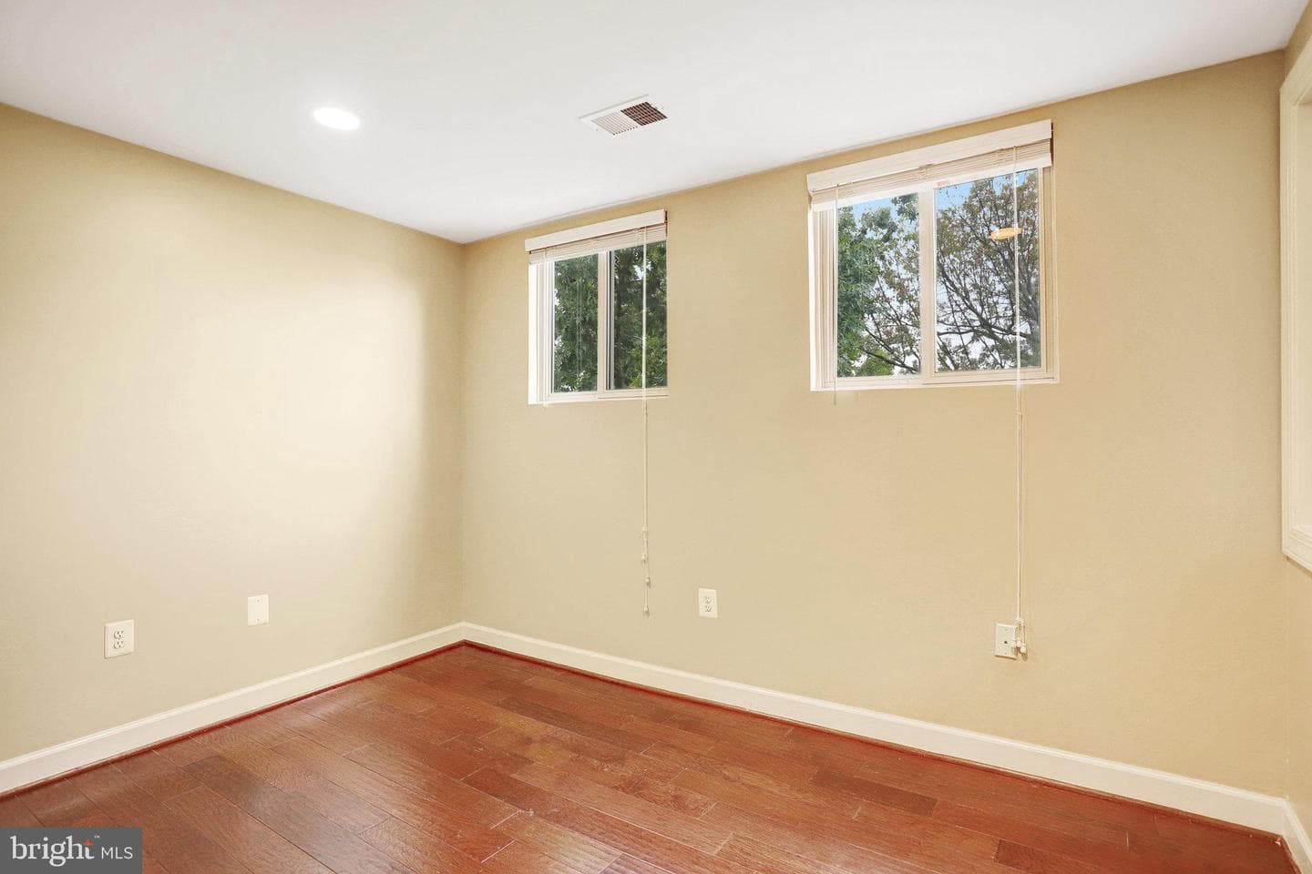 5401 9th Street NW #302 photo 13