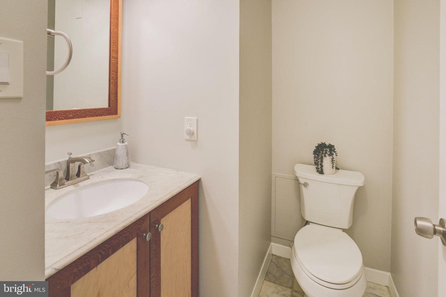 4100 Cathedral Avenue NW #512 photo 11