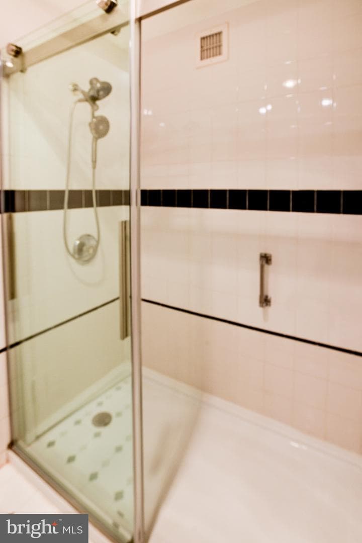 4100 Cathedral Avenue NW #512 photo 39