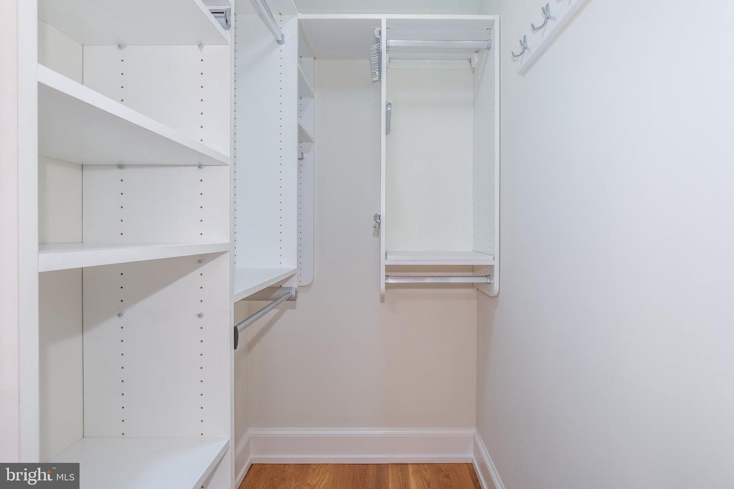215 I Street NE #105 photo 31
