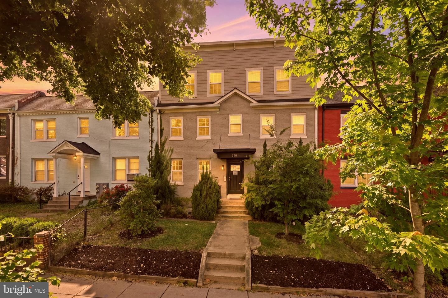 218 20th Street NE #3, Washington