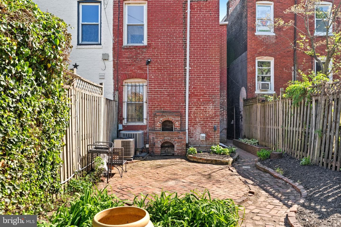 1112 I Street SE photo 31
