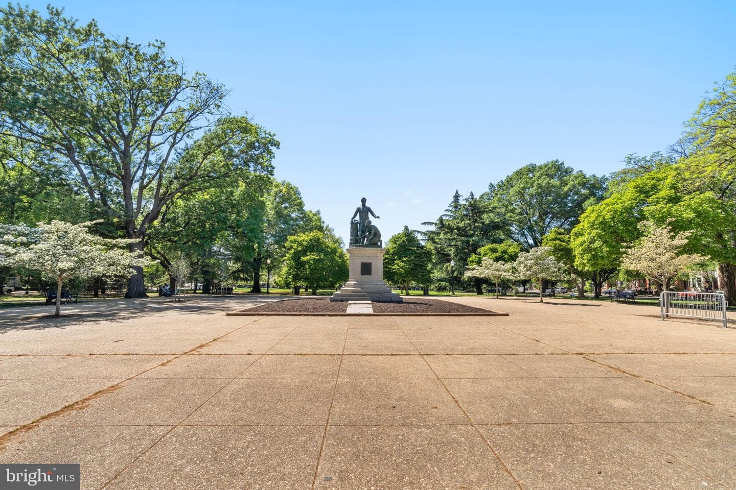 1112 I Street SE photo 38