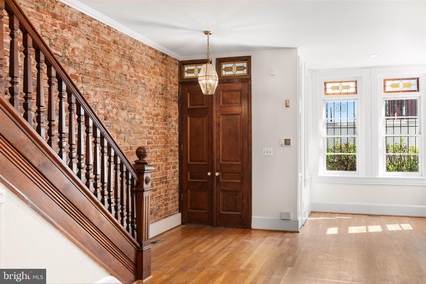 1112 I Street SE photo 4