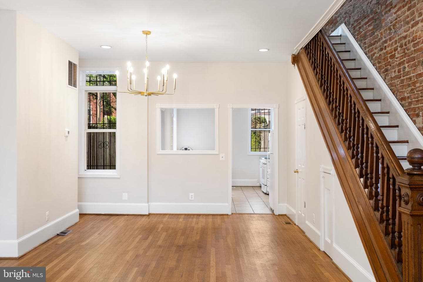 1112 I Street SE photo 9