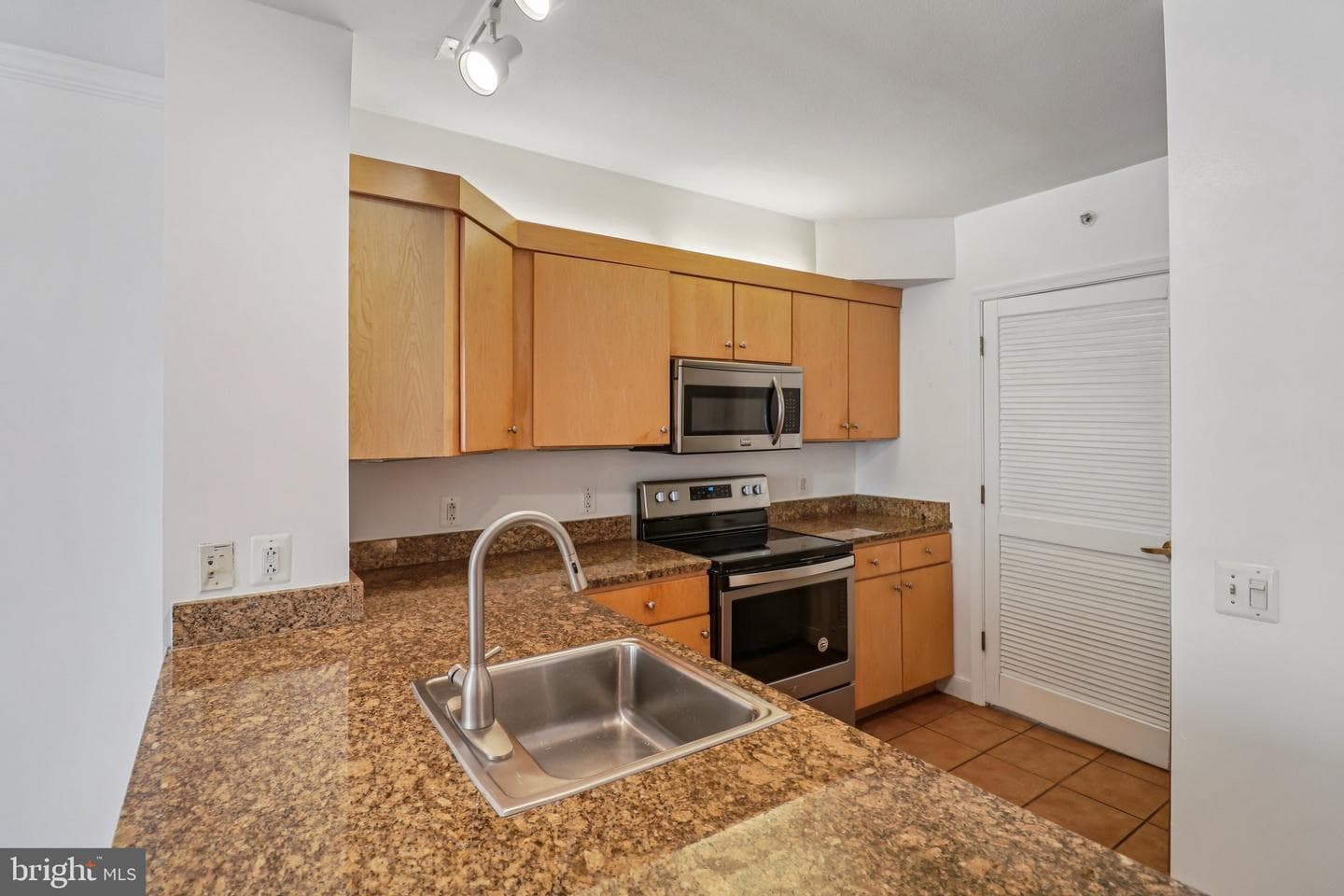 616 E Street NW #721 photo 23