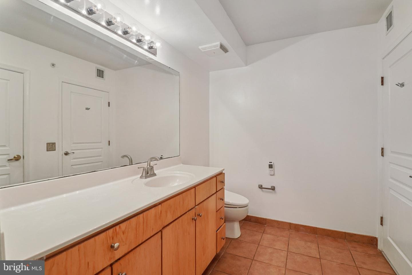 616 E Street NW #721 photo 32