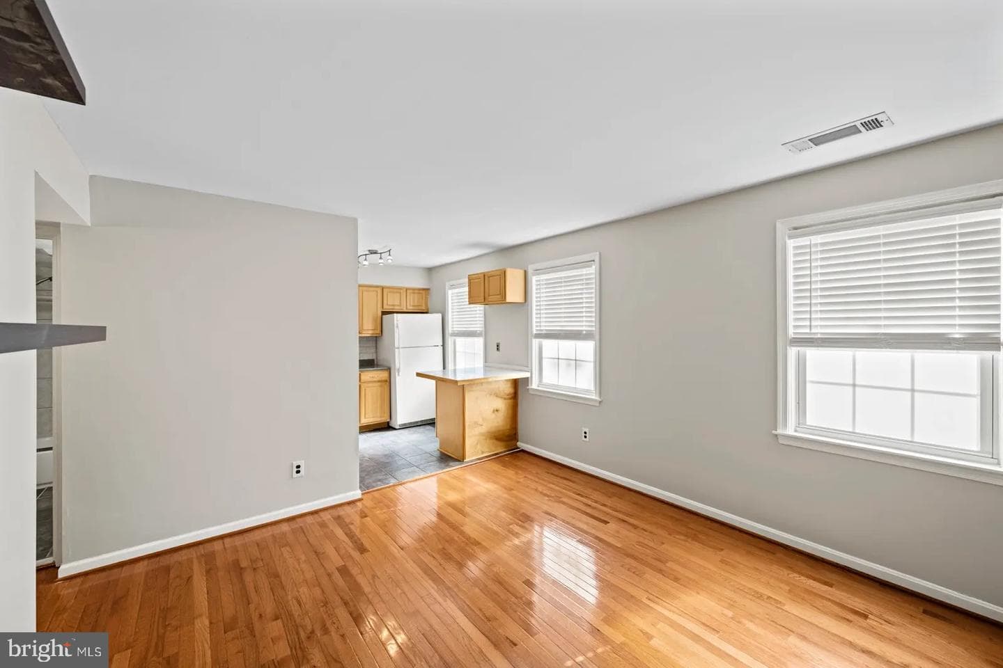 2001 Fort Davis Street SE #102 photo 10