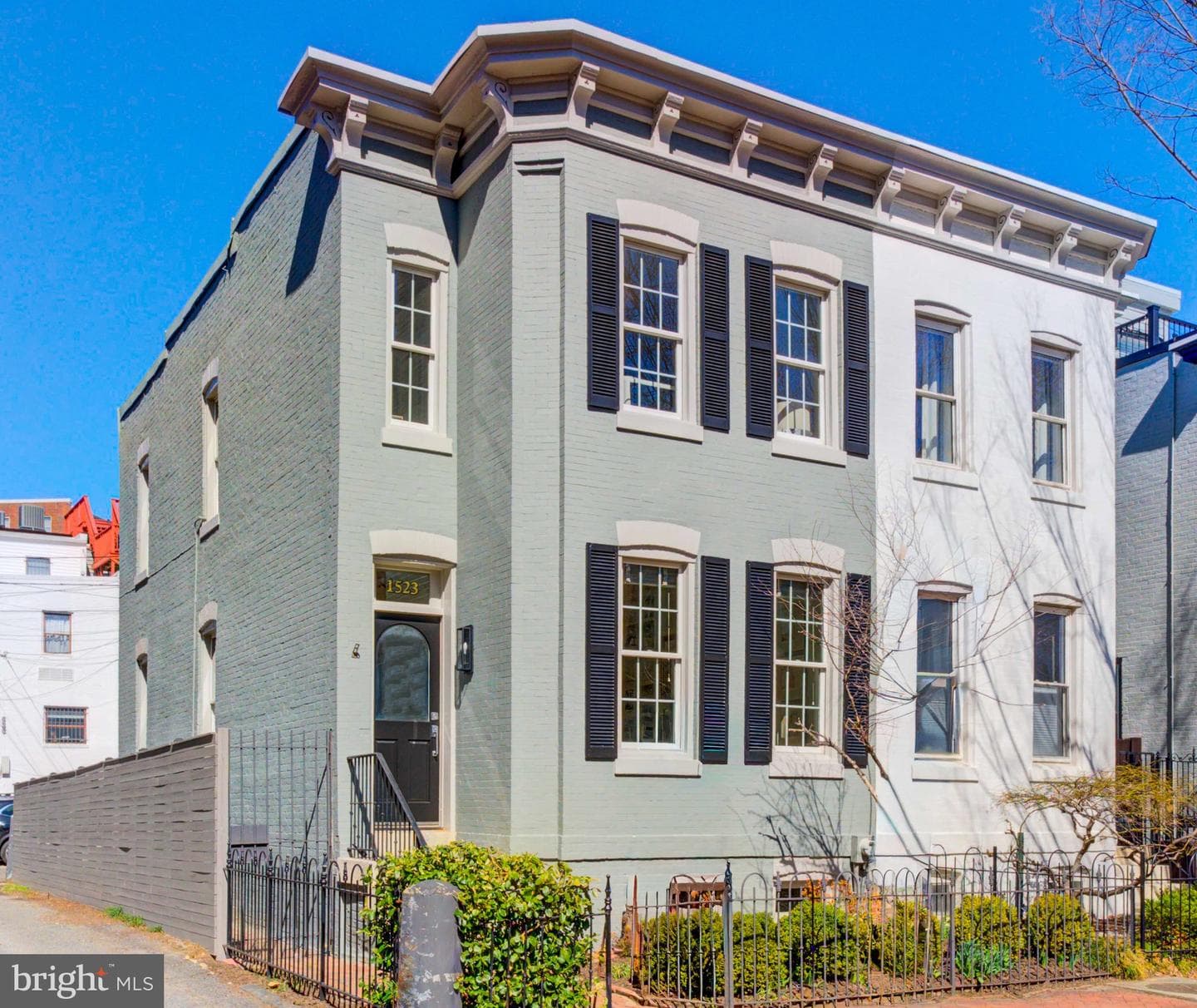 1523 Caroline Street NW