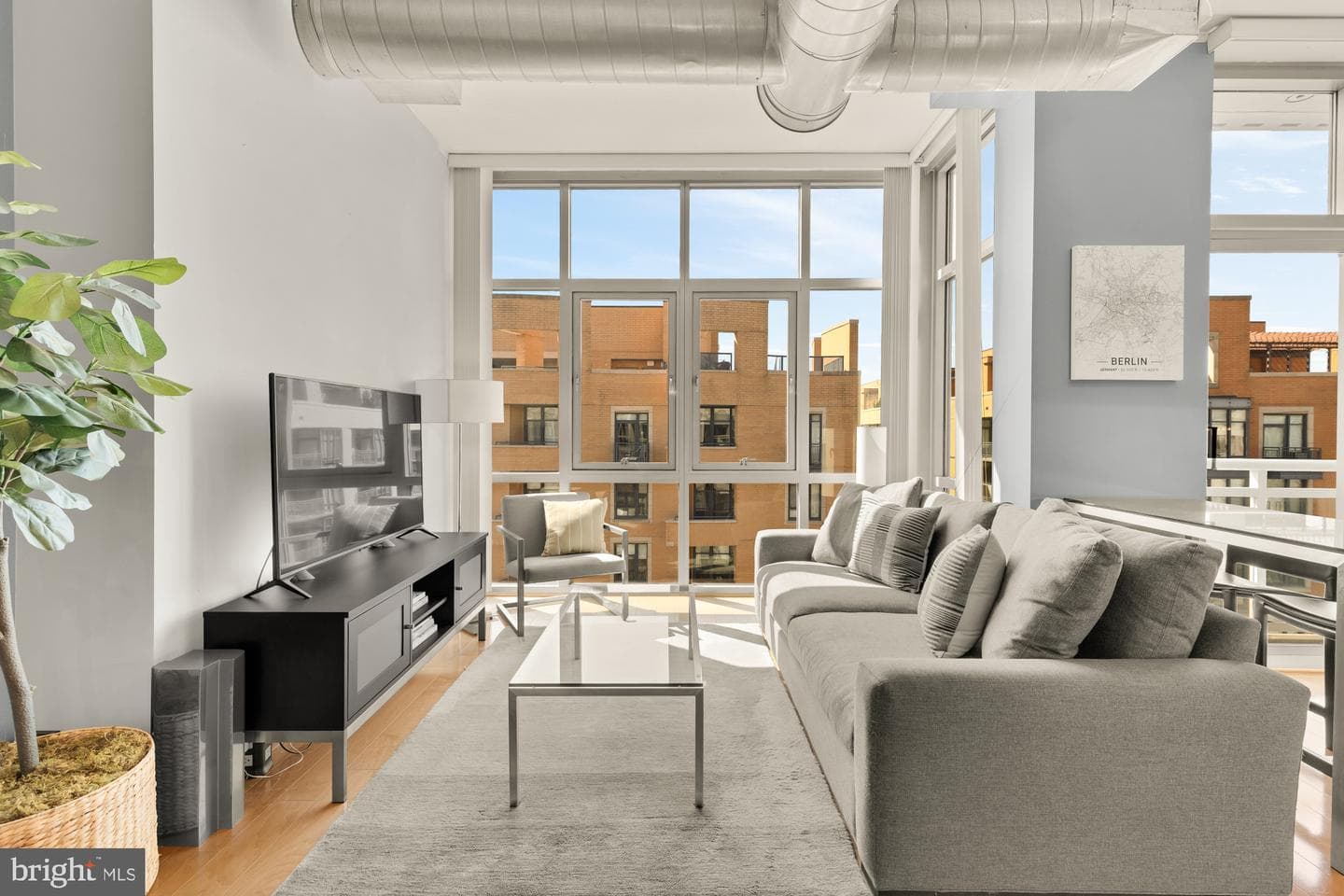 811 4th Street NW #1207 photo 2