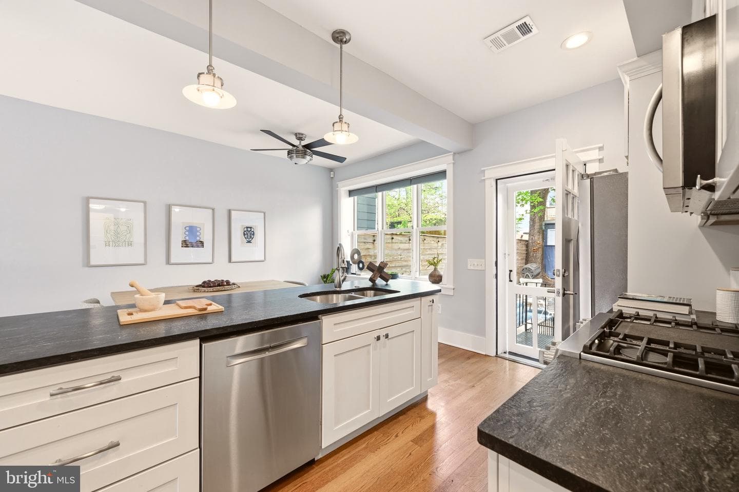 156 Todd Place NE photo 16