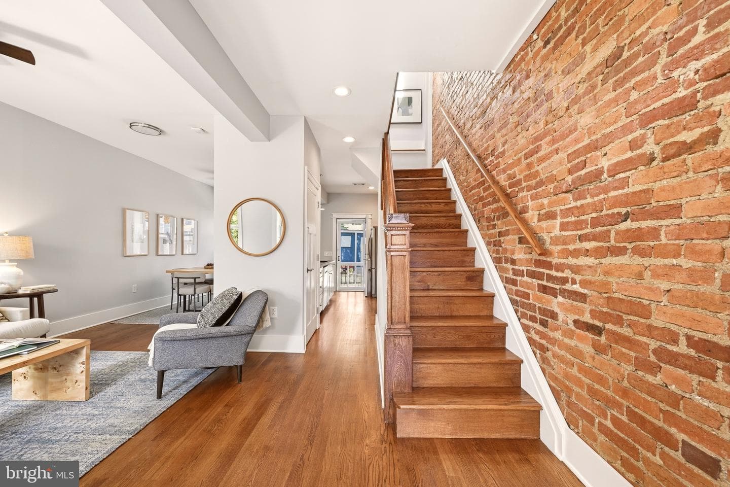 156 Todd Place NE photo 9