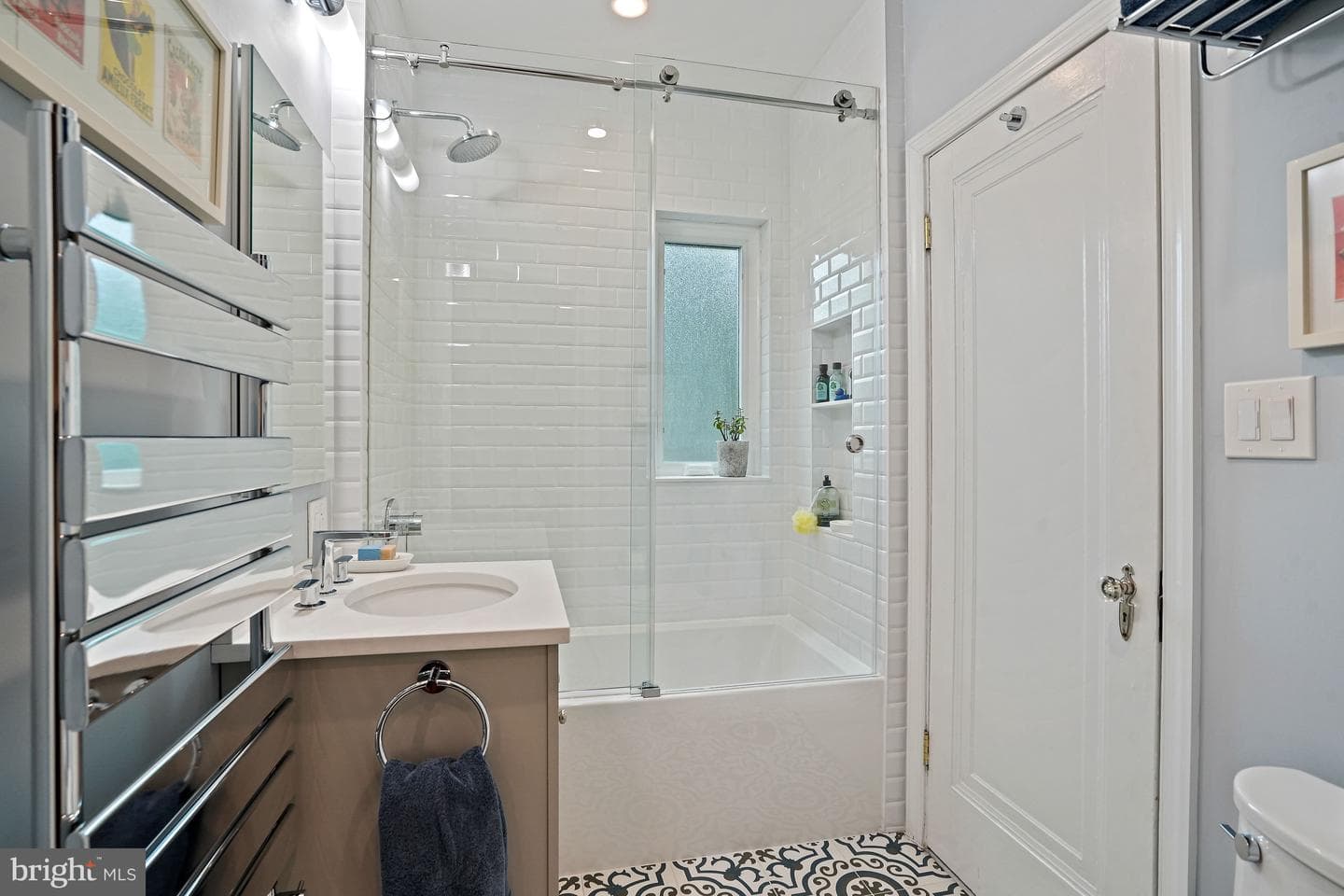 3638 Jocelyn Street NW photo 32