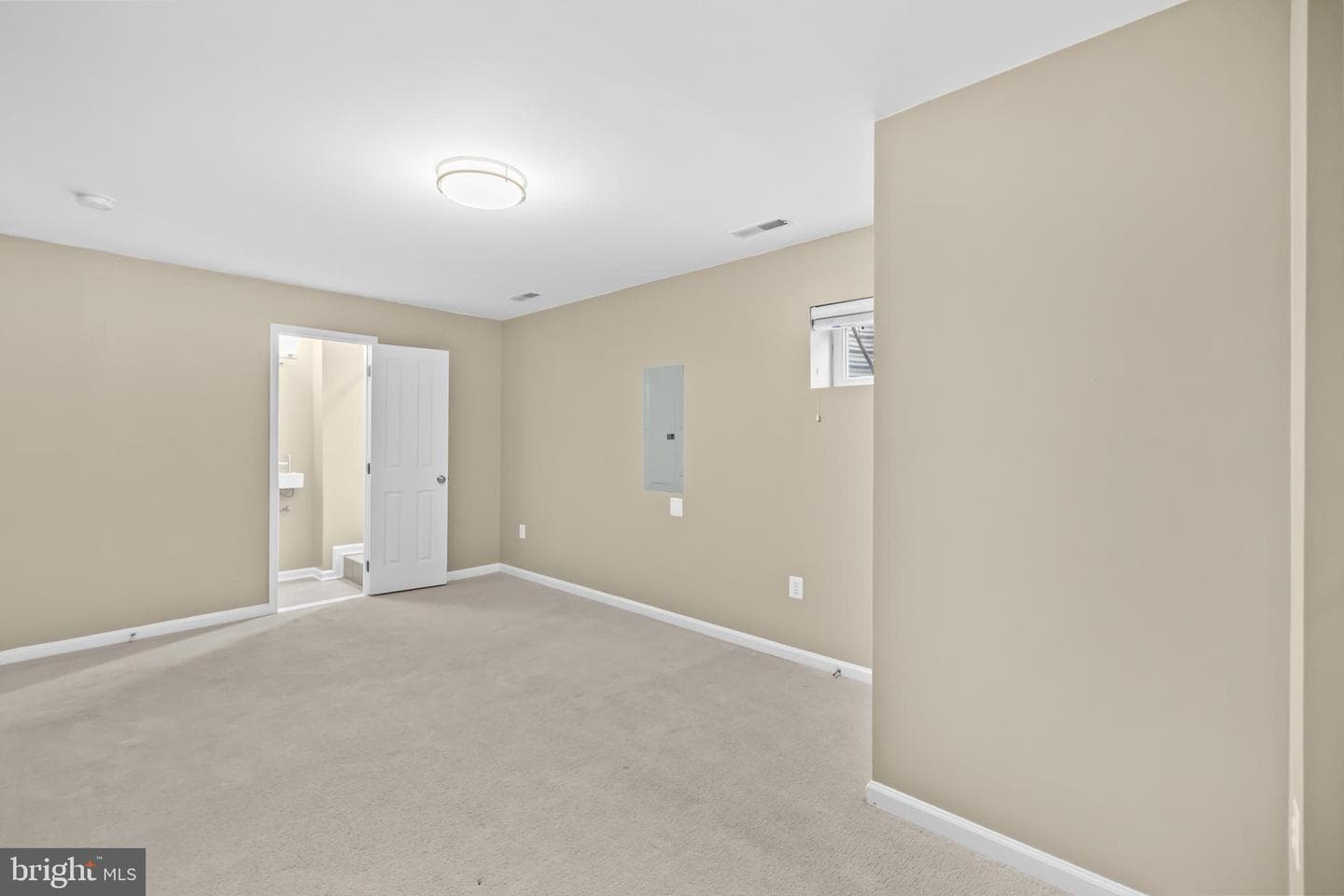 427 Woodcrest Drive SE photo 31