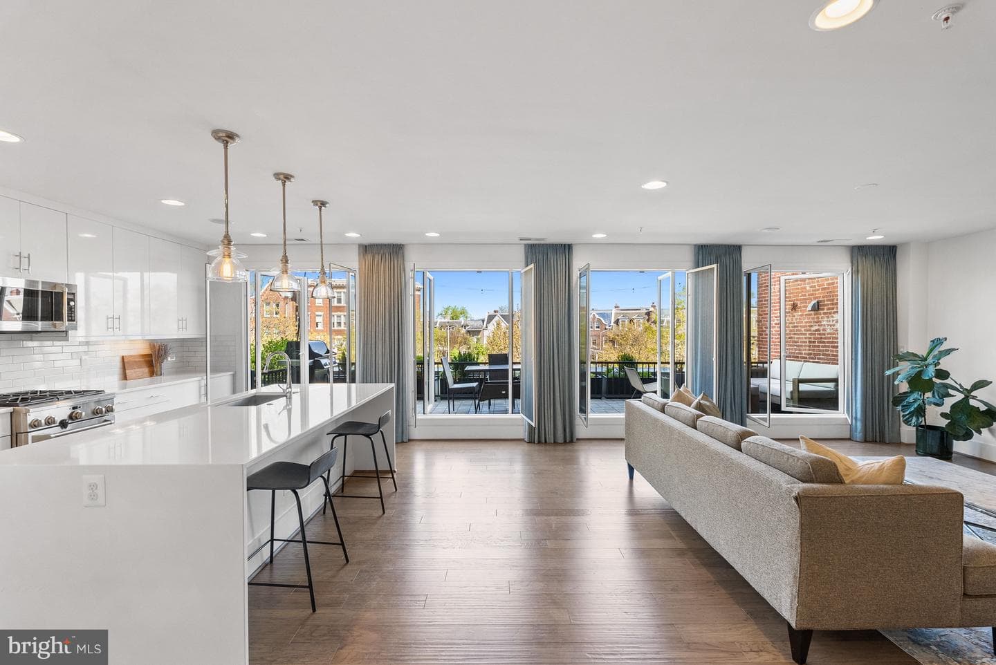 645 Maryland Avenue NE #201 photo 1