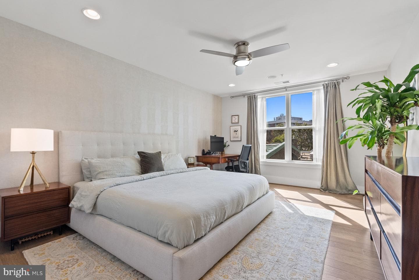 645 Maryland Avenue NE #201 photo 12