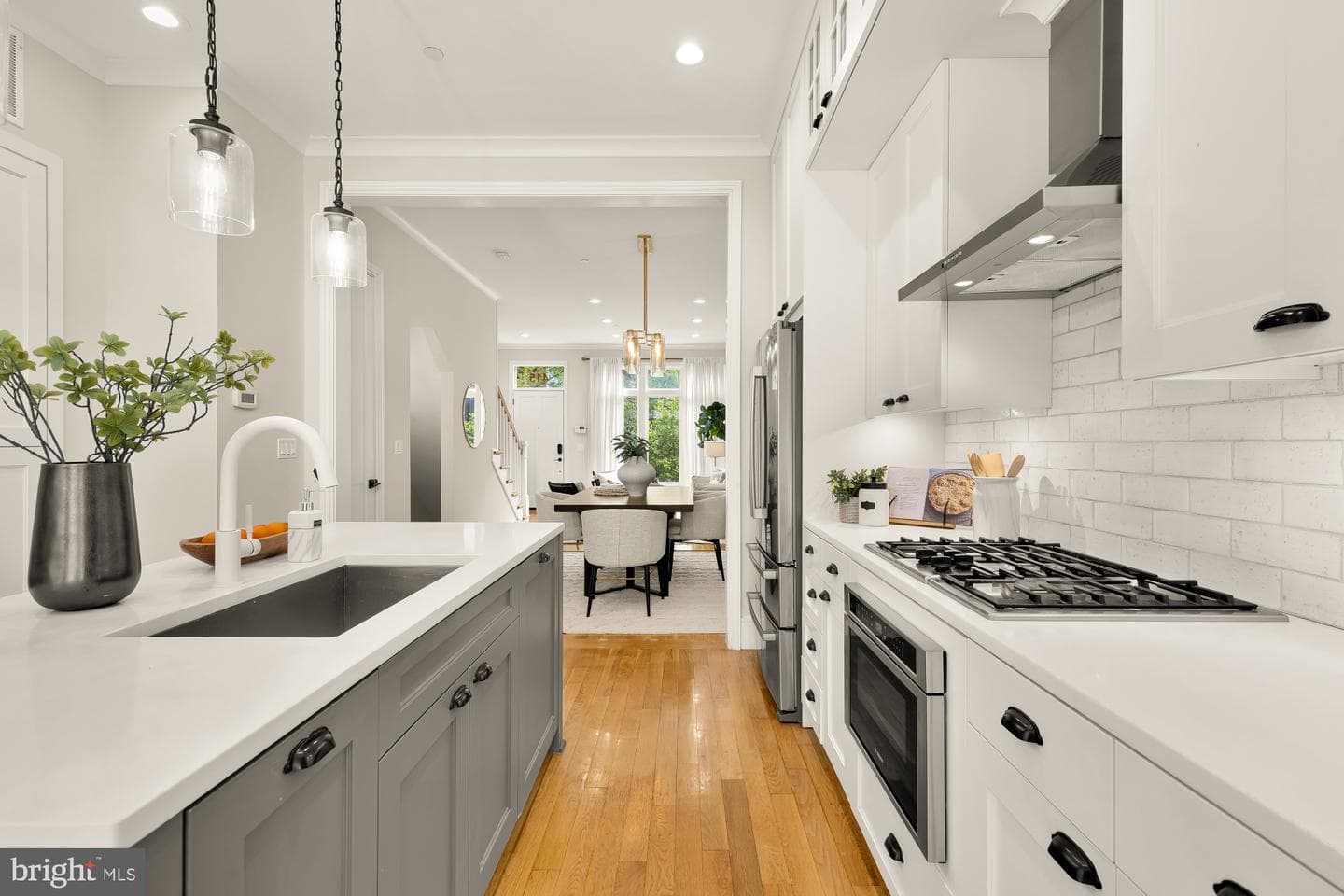415 Guethler'S Way SE photo 10