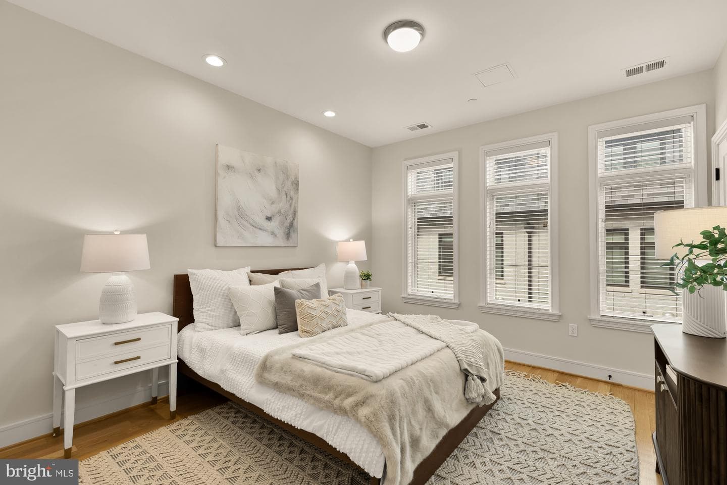 415 Guethler'S Way SE photo 14
