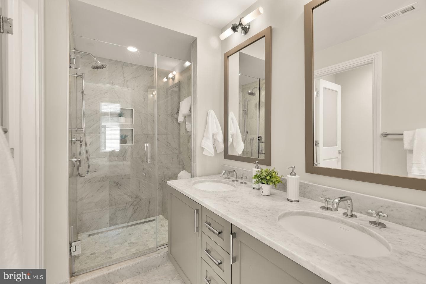 415 Guethler'S Way SE photo 17